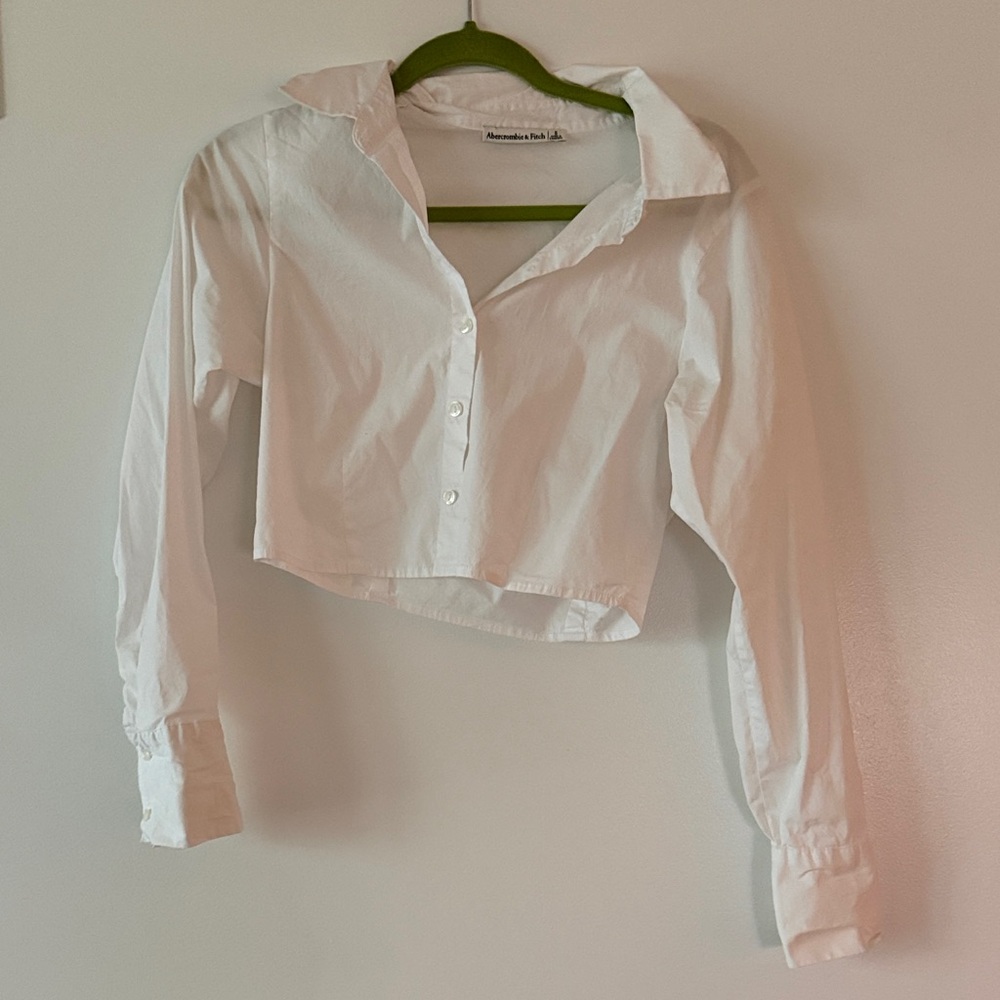 Abercrombie & Fitch White Cropped Button-Down Shirt